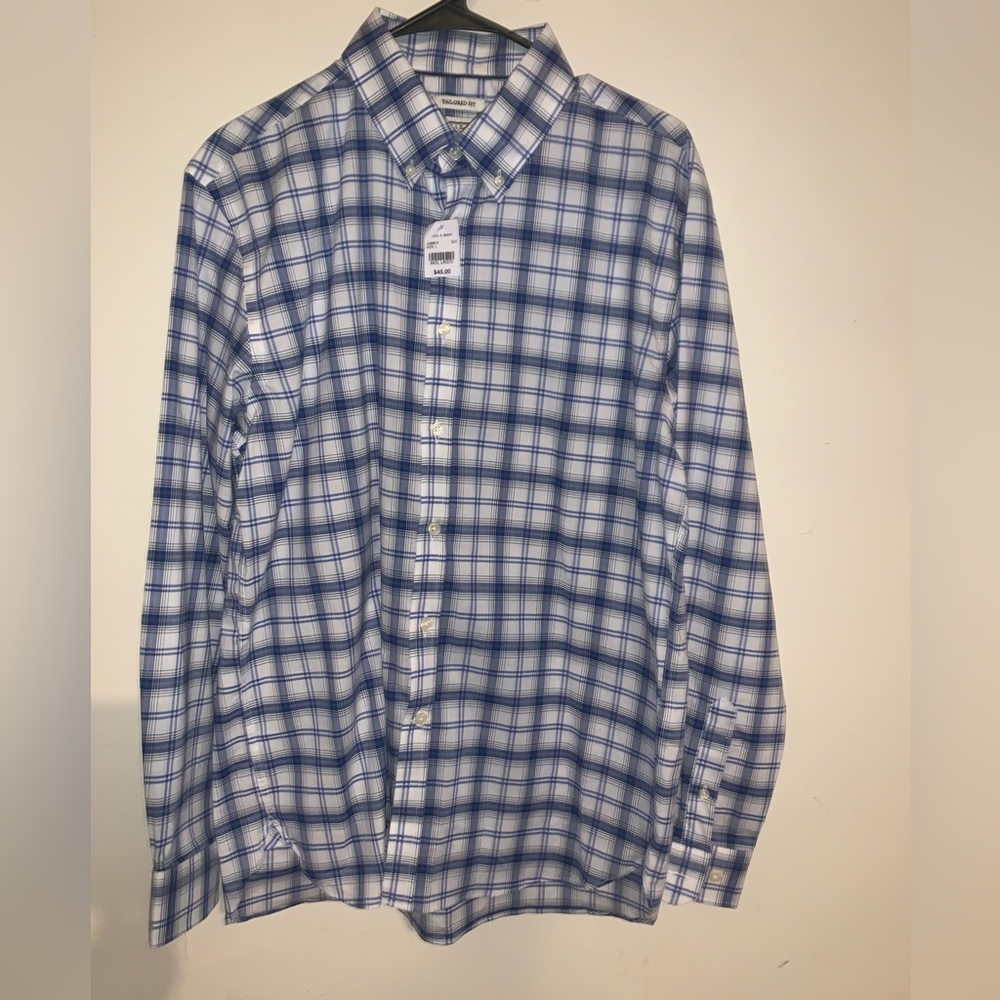 Jo’s A Bank NWT Button Down tailored fit  L